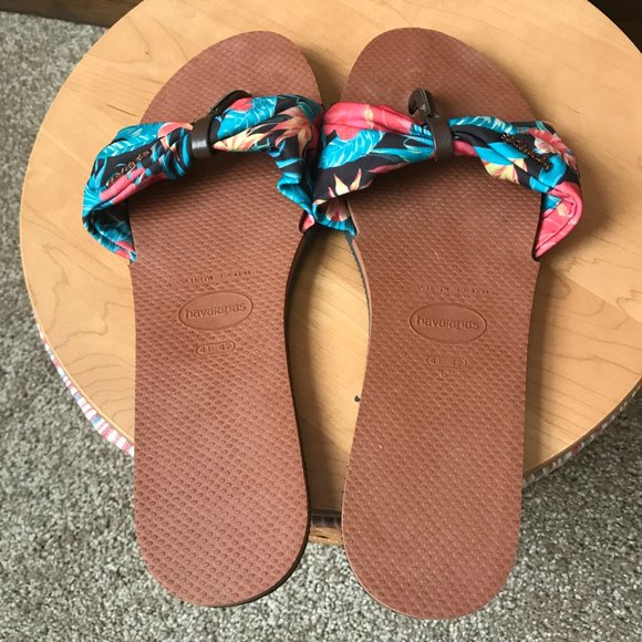 FINAL DAY - FINAL PRICE - Havaianas Brown w/Tropical Flowers Thongs 11/12W - Picture 2 of 7